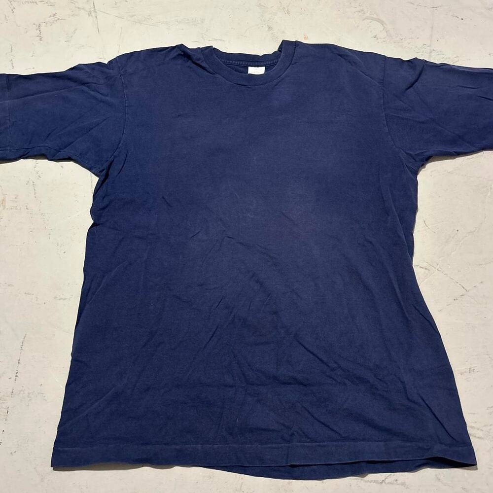 Navy blue sun faded single stitch blank tee on vintage fruit of the loom tags